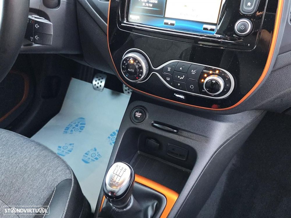 Renault Captur 1.5 dCi Exclusive XMOD - 22