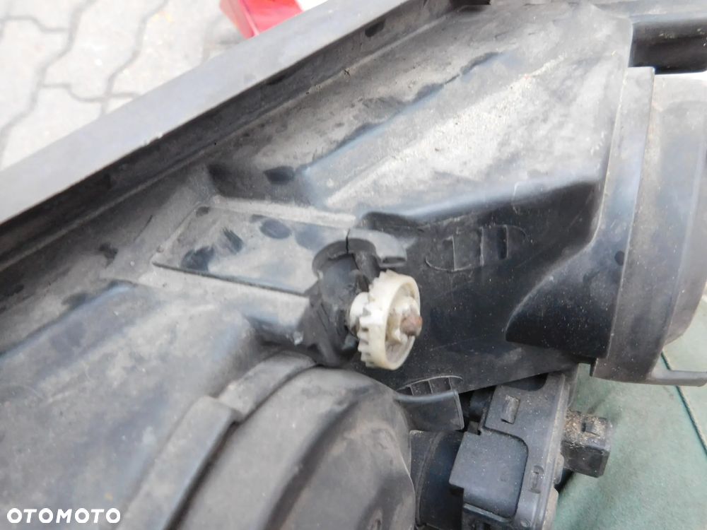 lampa prawa VW PASSAT B5 97-00 EUROPA - 7