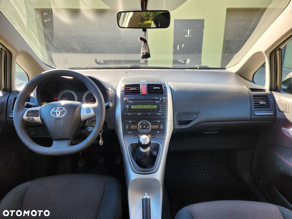 Toyota Auris - 9
