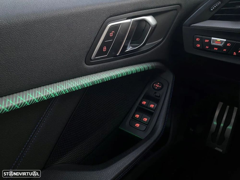 BMW 116 d Pack Desportivo M - 38