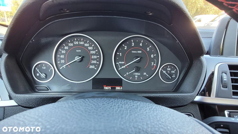 BMW Seria 3 318i GPF Sport Line Shadow - 13