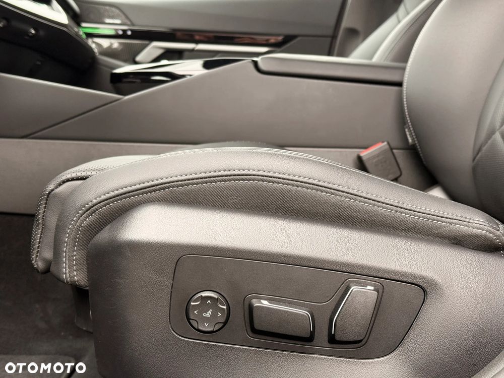 BMW Seria 5 520d - 31