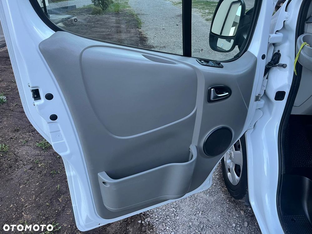 Opel Vivaro - 19