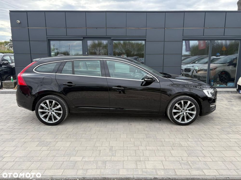 Volvo V60 D3 Drive-E R-Design Momentum - 8