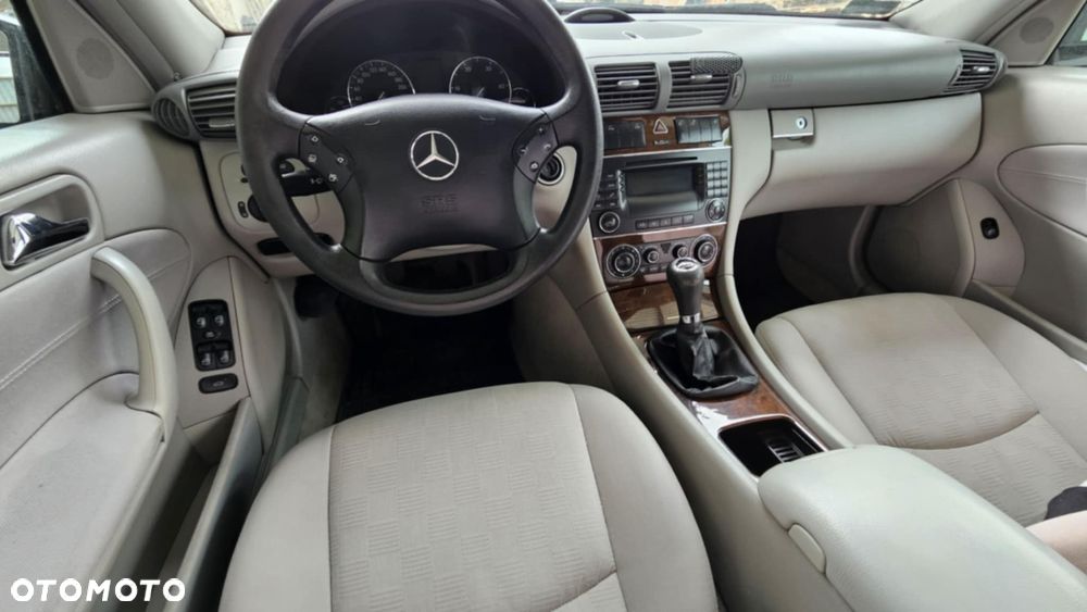Mercedes-Benz Klasa C 200 CDI Classic - 9