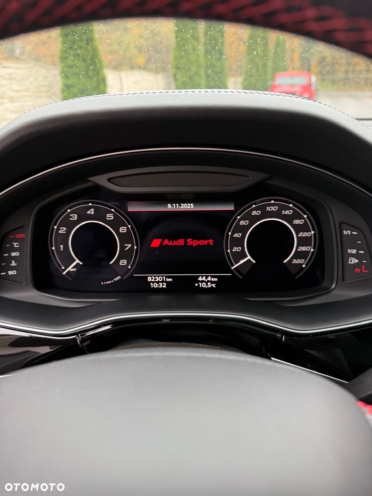 Audi RS Q8 - 6