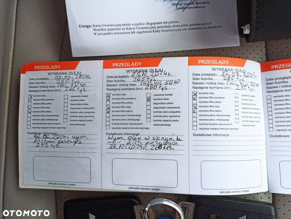 Mitsubishi Outlander - 32