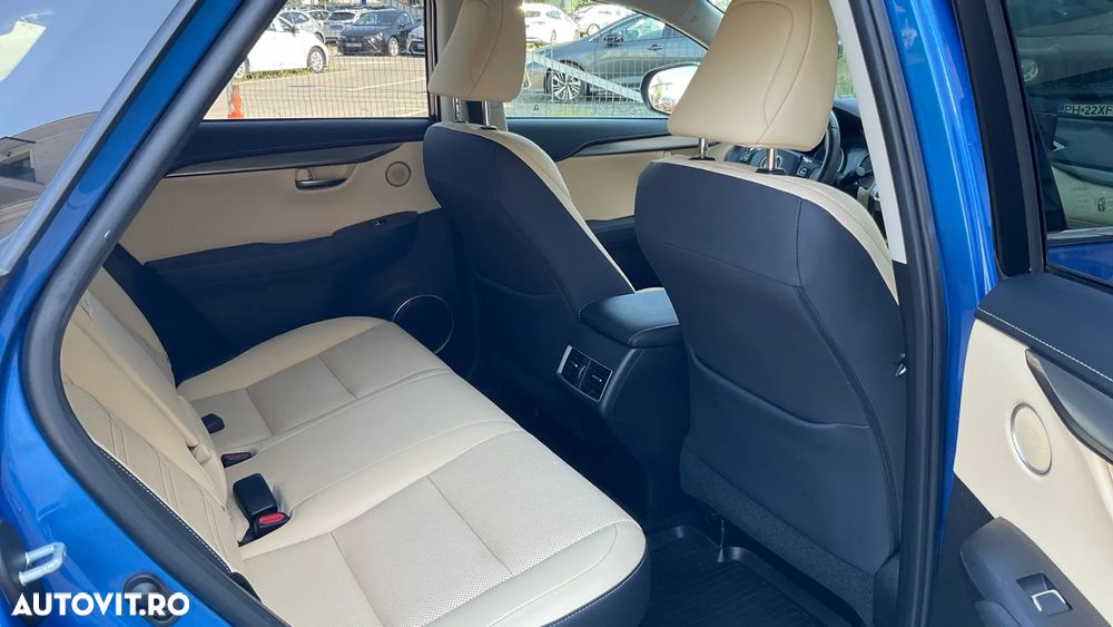 Lexus Seria NX 300h AWD Executive Plus - 25