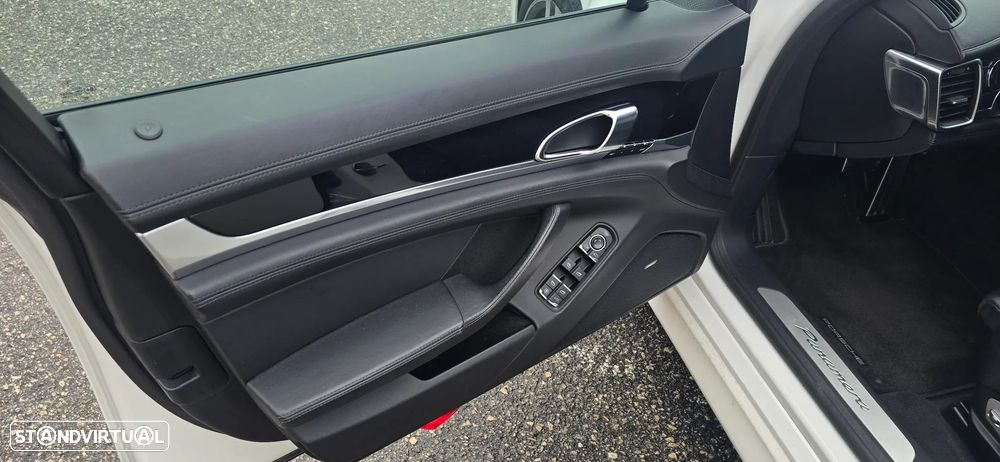 Porsche Panamera Standard - 10