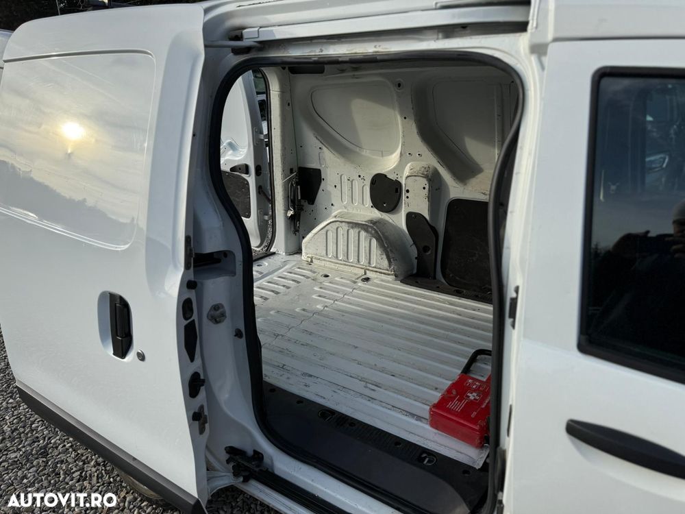 Dacia Dokker 1.5 Blue dCi Laureate - 9