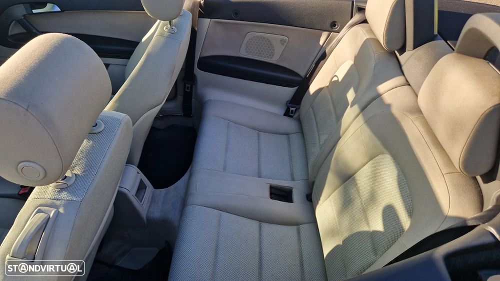 Audi A3 Cabrio 1.6 TDi S-line - 18