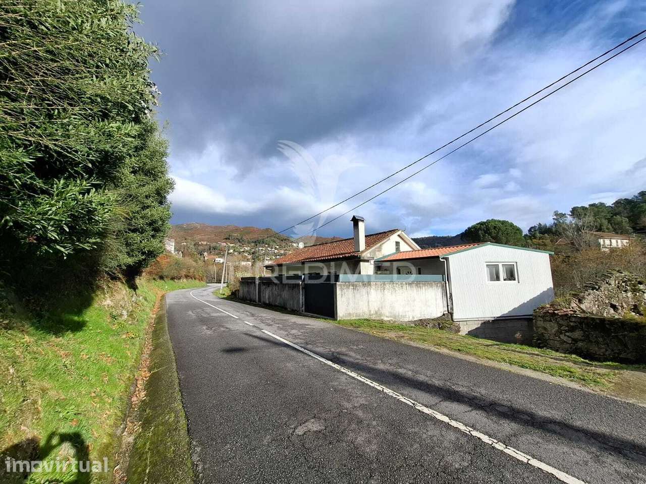 Terreno Rústico em Valdreu, Vila Verde - Grande imagem: 3/9