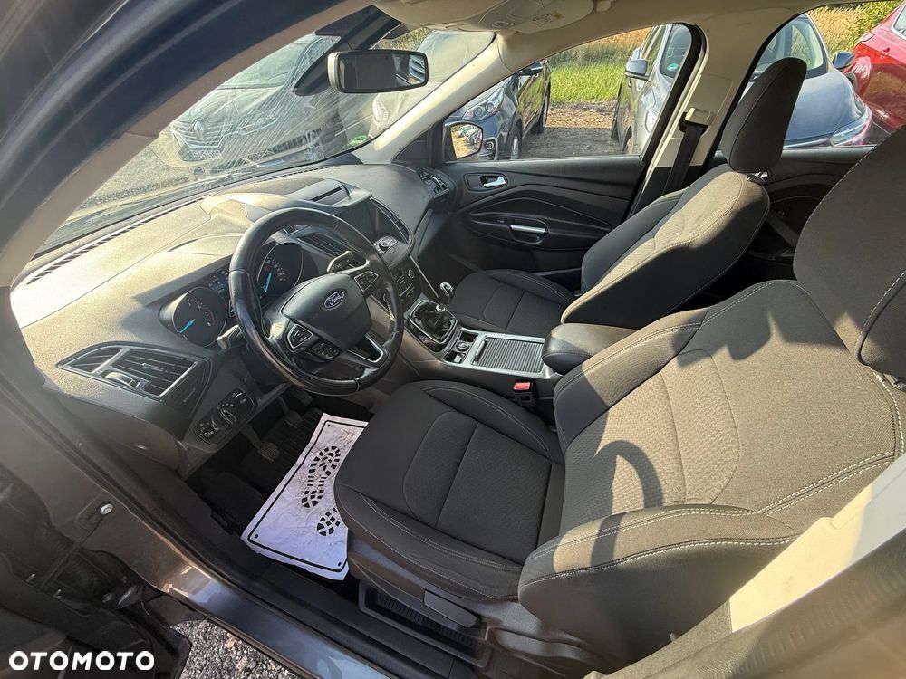 Ford Kuga 1.5 EcoBoost 2x4 Titanium - 13