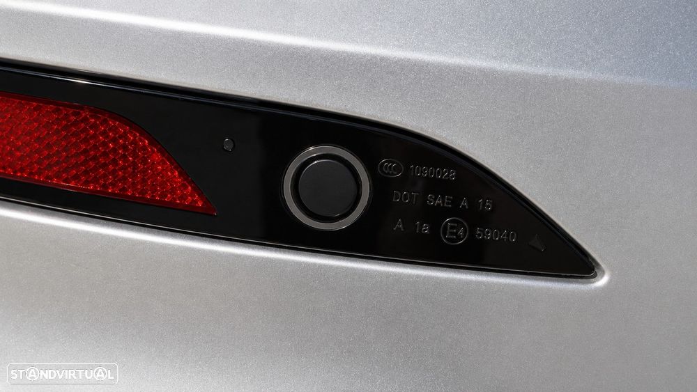 Volvo V60 2.0 B4 Momentum Geartronic - 12