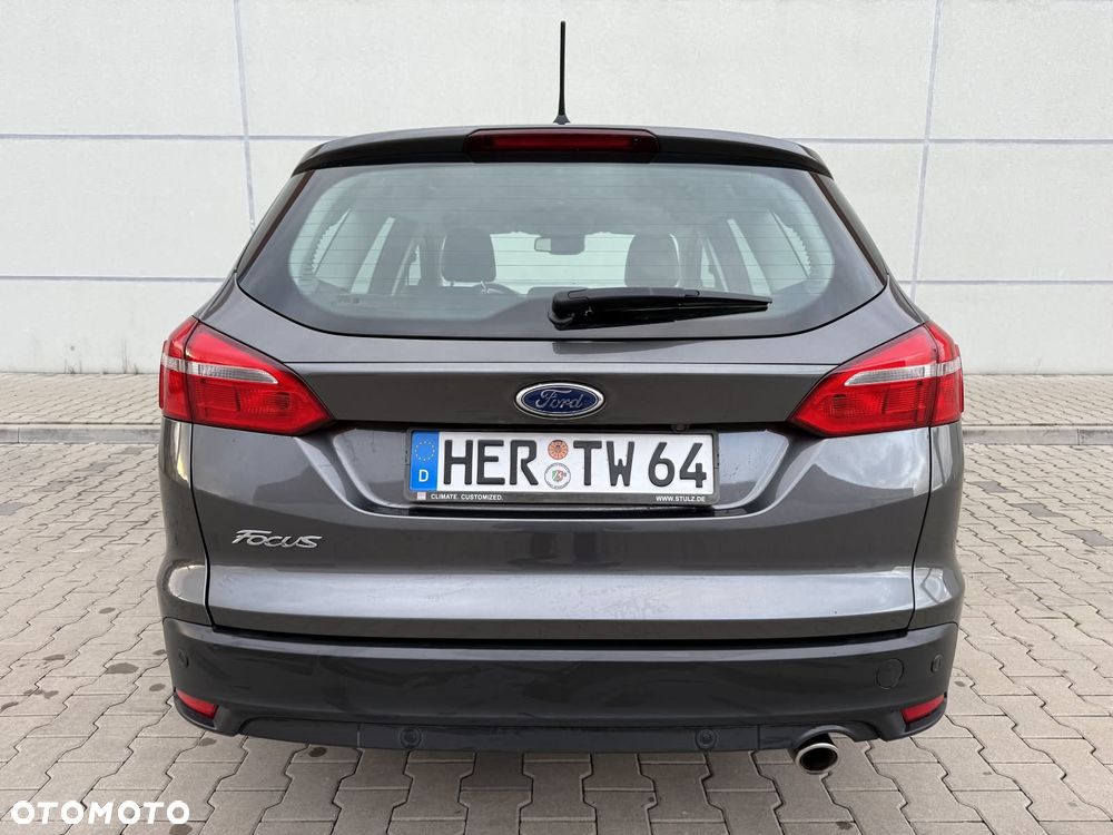 Ford Focus 2.0 TDCi Titanium ASS - 6