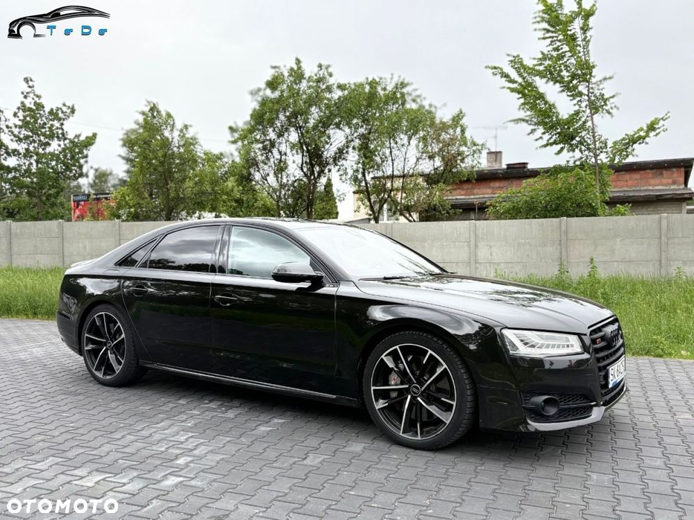 Audi S8 Plus - 6