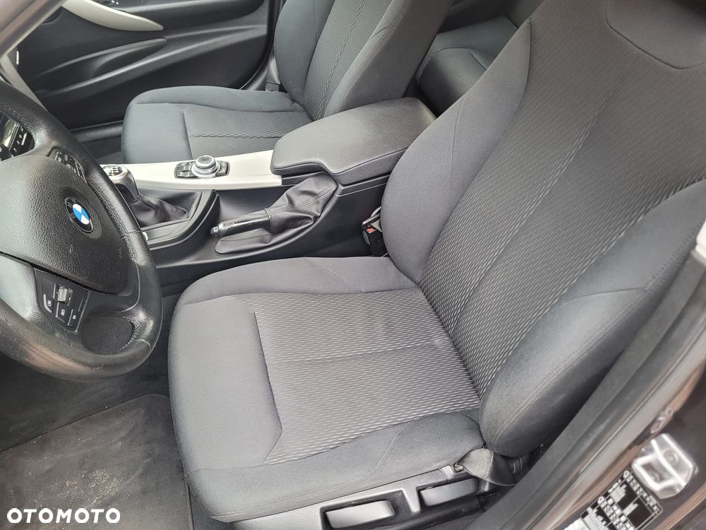 BMW Seria 3 320d Edition M Sport Shadow - 34