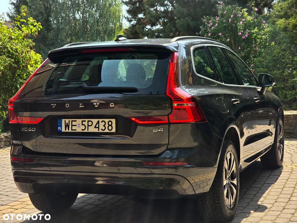Volvo XC 60 B4 D Momentum Pro - 10