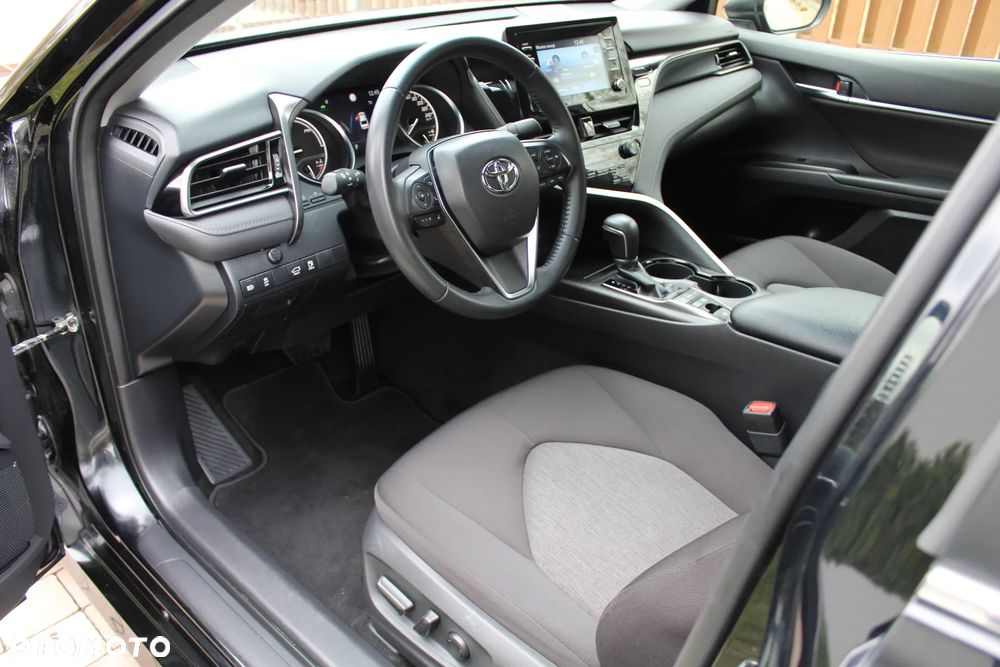 Toyota Camry 2.5 Hybrid Comfort CVT - 33