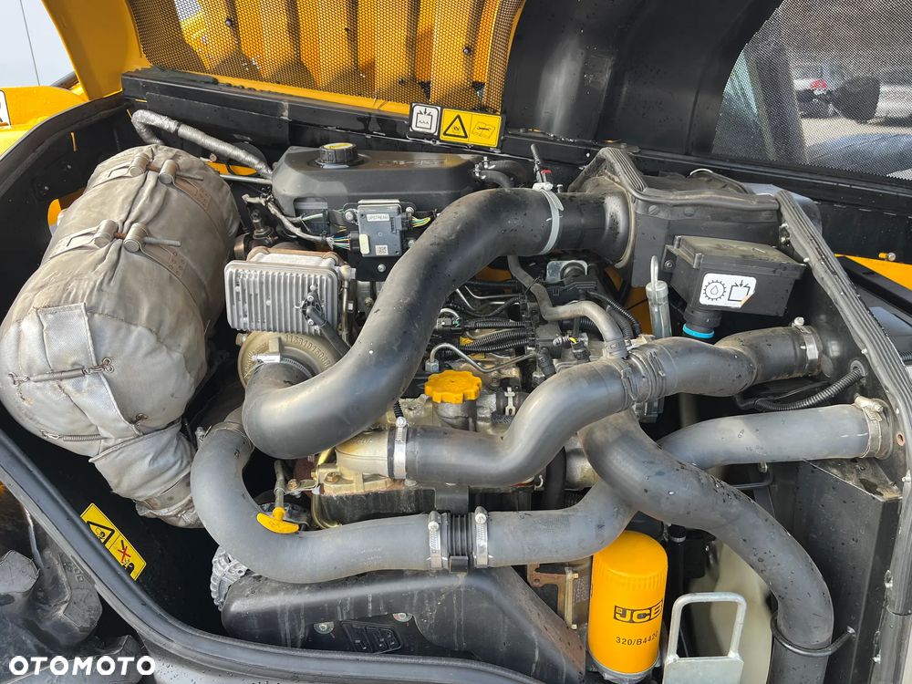 JCB 526-56 Agri Super - 14