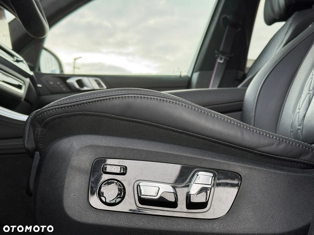 BMW X5 M M60i xDrive - 31