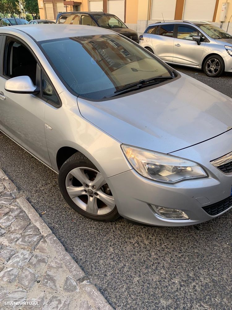 Opel Astra 1.3 CDTi Cosmo - 30