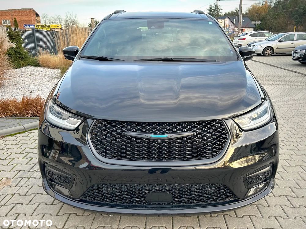 Chrysler Pacifica - 10