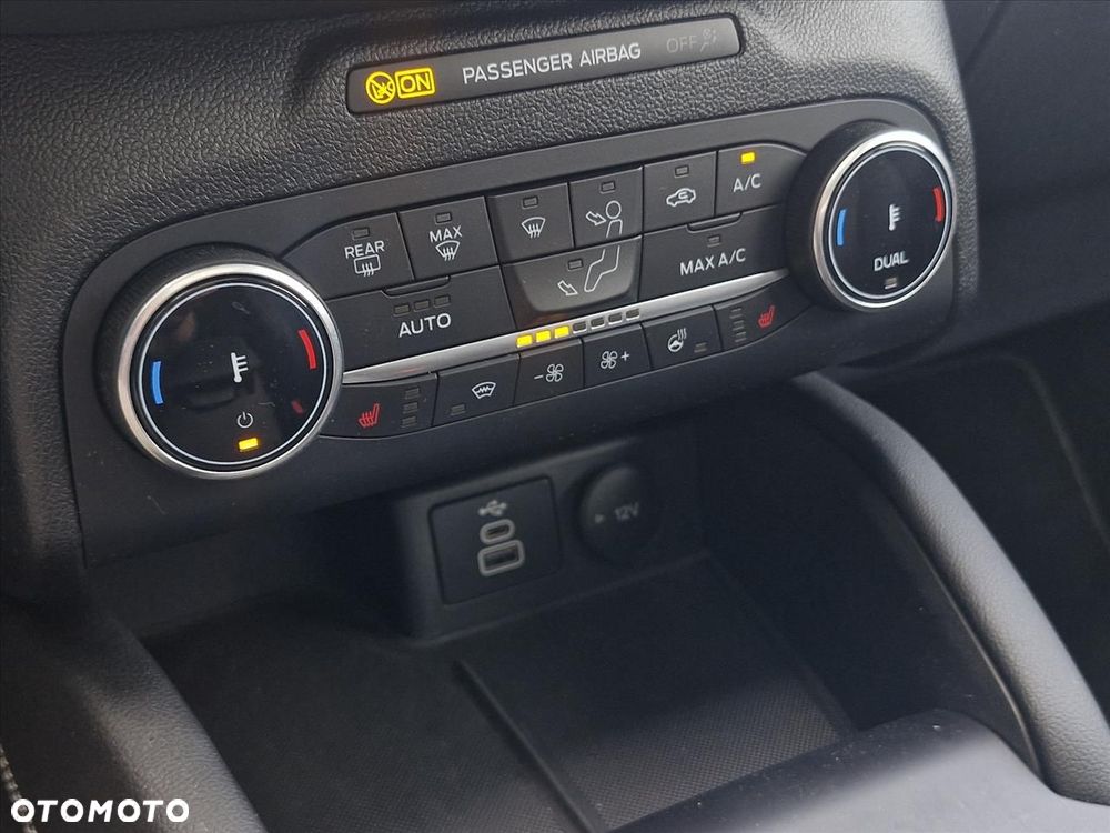 Ford Kuga - 17