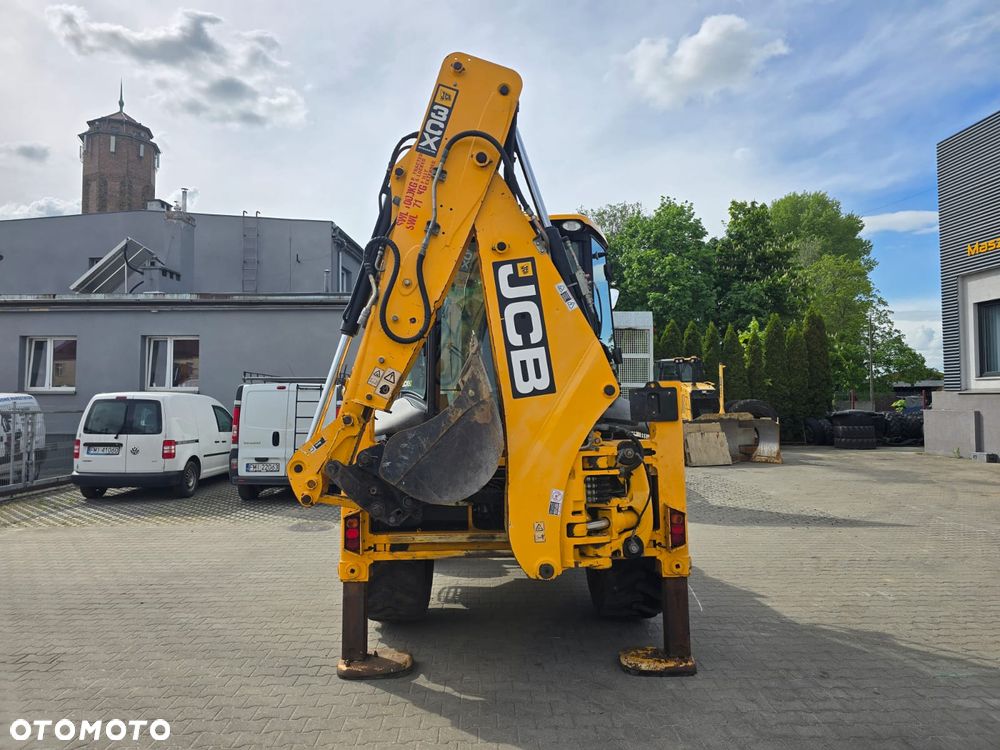 JCB 3 CX - 4