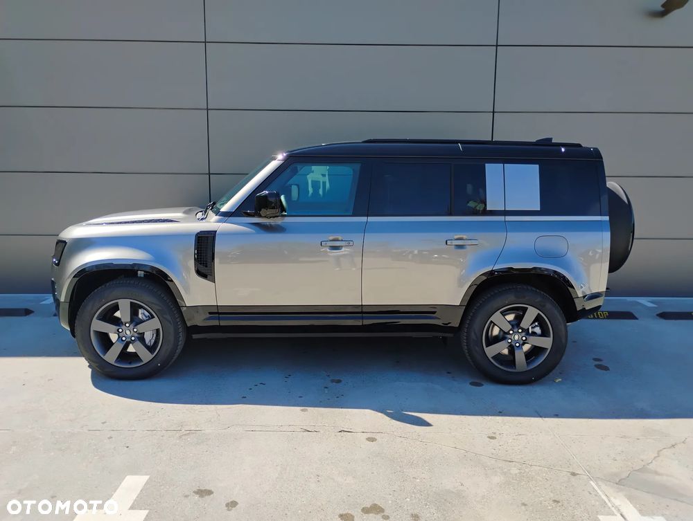 Land Rover Defender 110 2.0 P300 X-Dynamic SE - 8