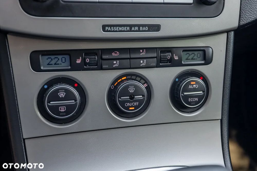 Volkswagen Passat Variant 3.2 V6 FSI 4Motion DSG Highline - 29