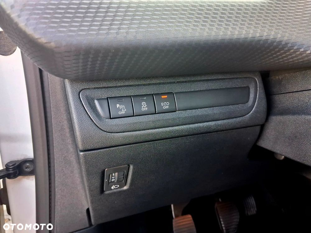 Peugeot 2008 - 28