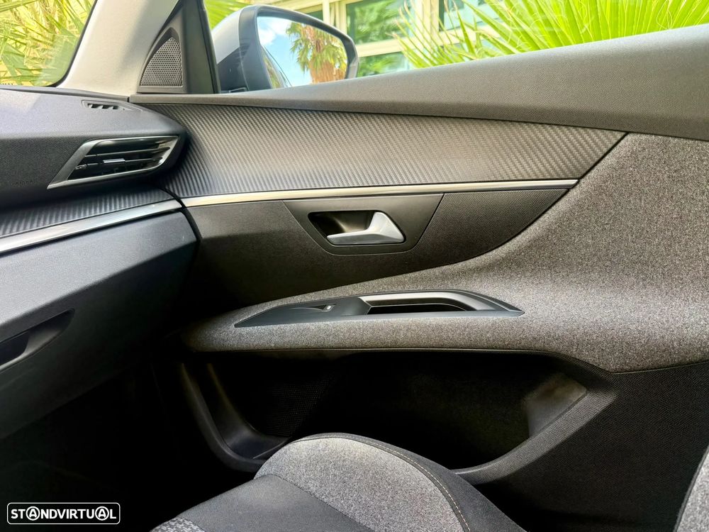 Peugeot 5008 BlueHDI 130 EAT8 Active Pack - 23