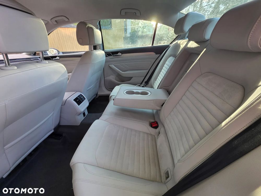 Volkswagen Passat 2.0 TSI Elegance DSG - 13