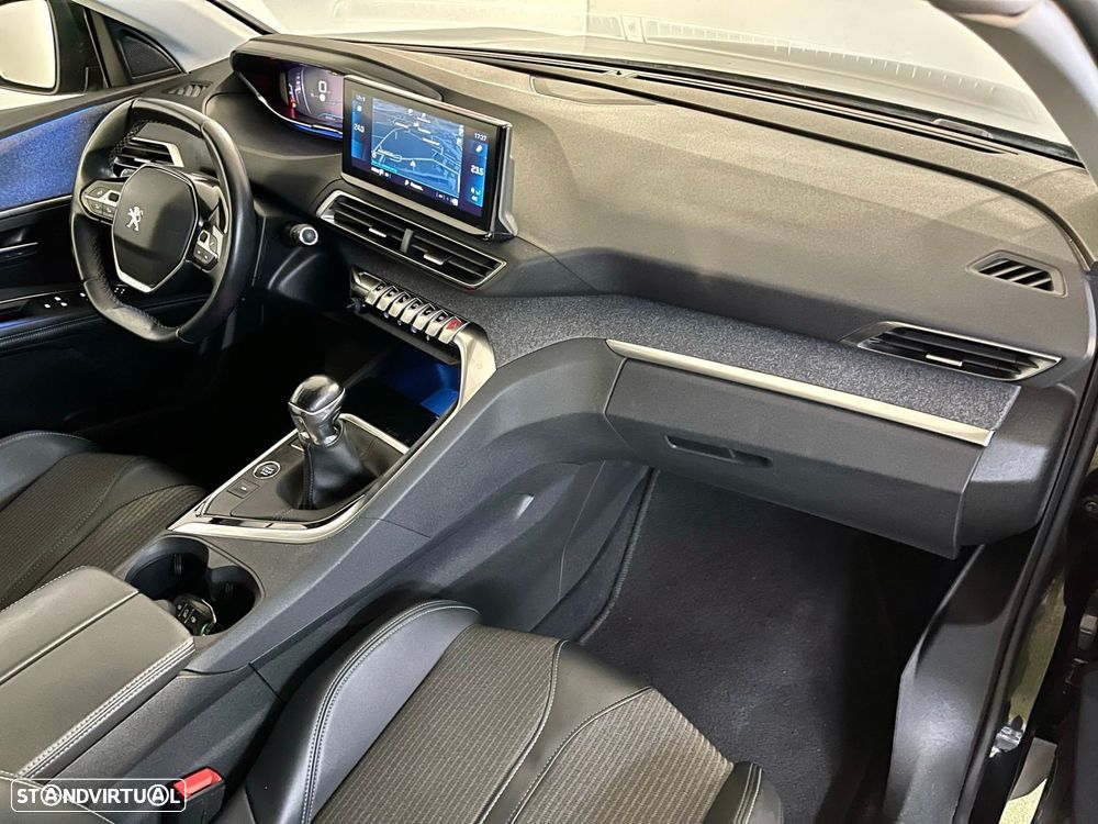 Peugeot 3008 1.5 BlueHDi Allure - 4