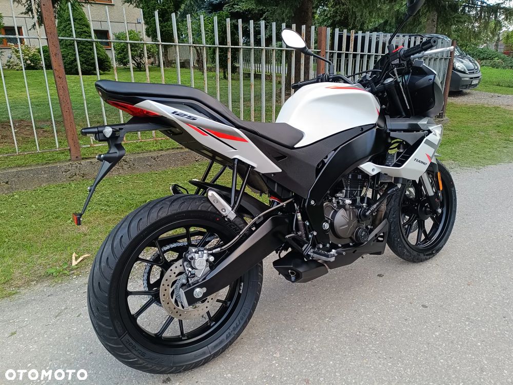Aprilia Tuono - 4