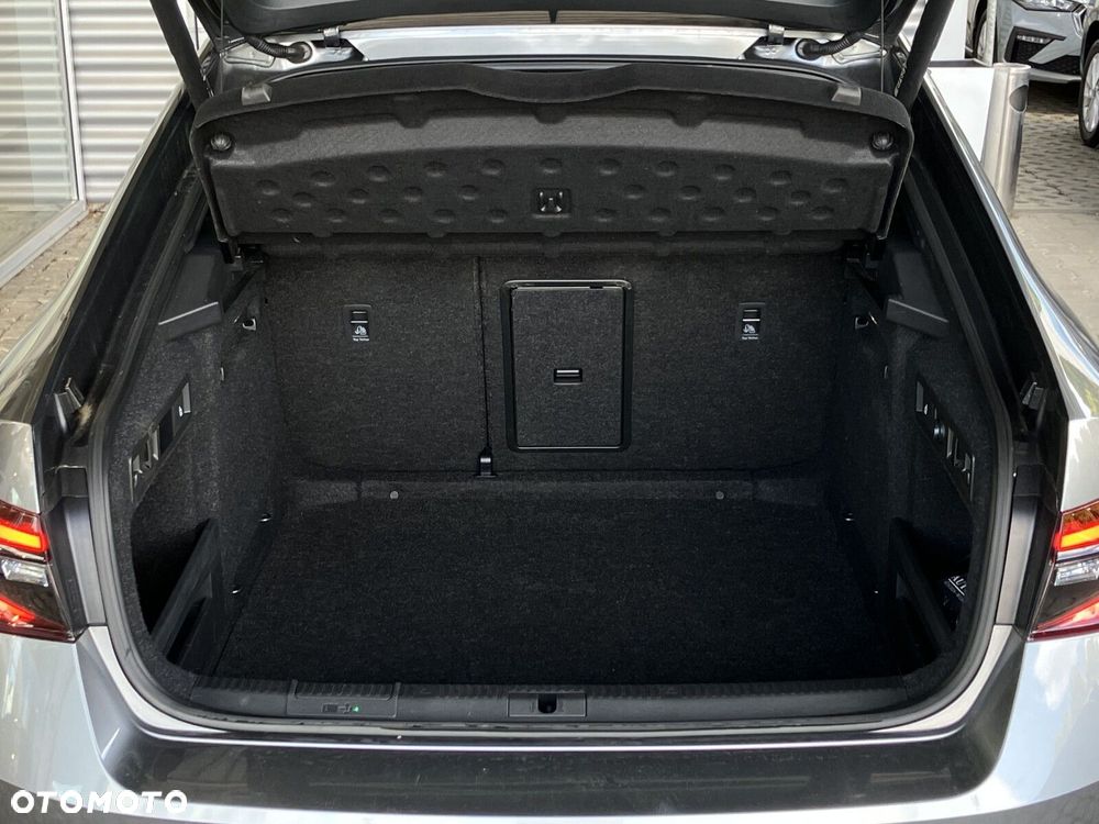 Skoda Superb 2.0 TDI SCR Sportline DSG - 9