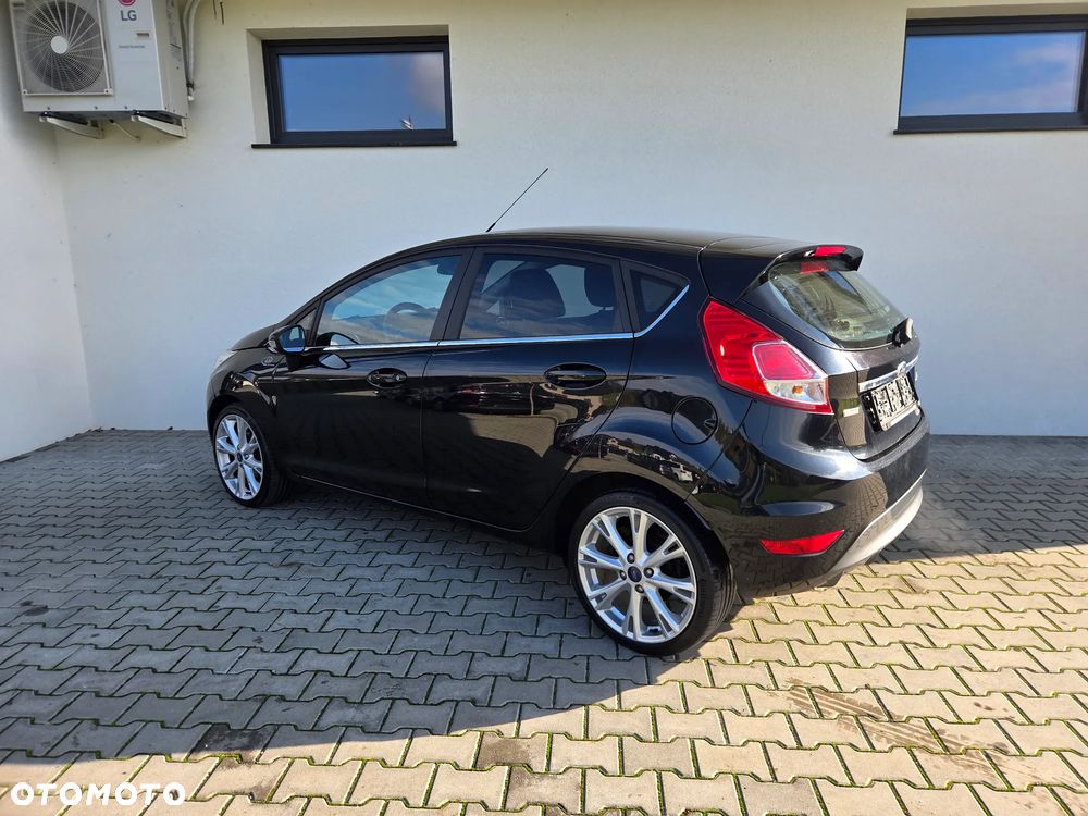 Ford Fiesta - 18