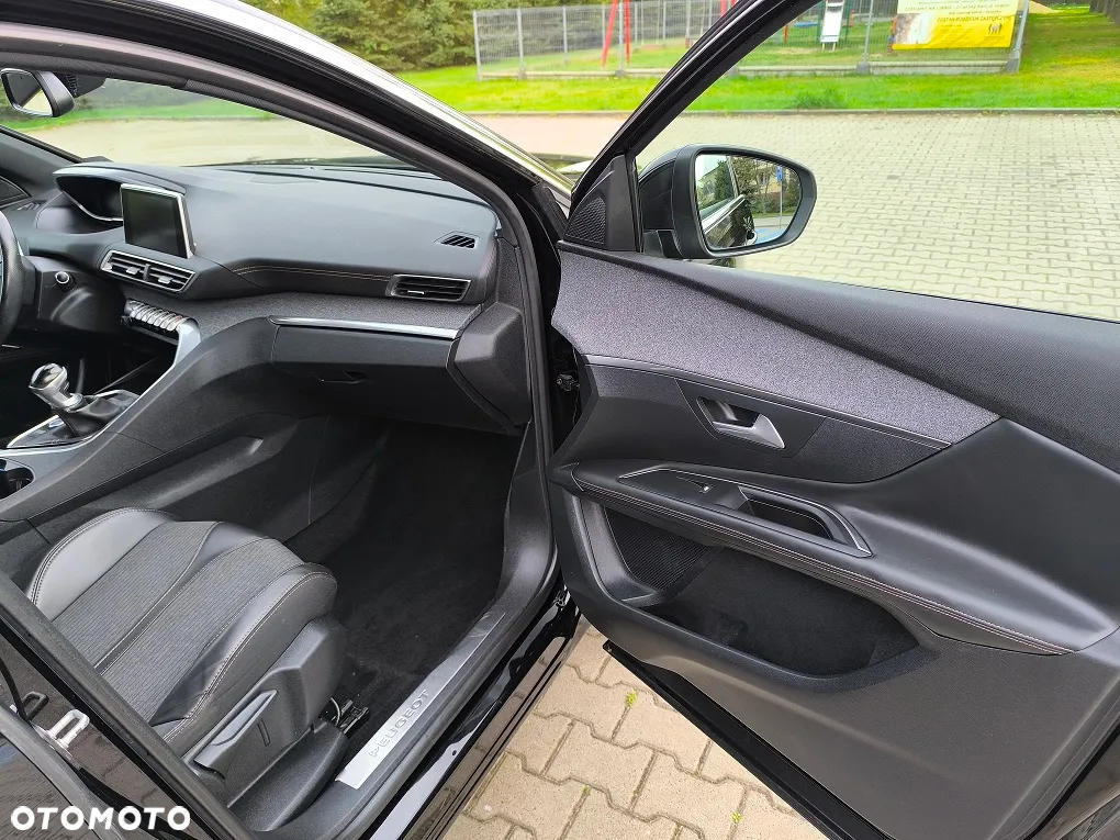 Peugeot 3008 - 17