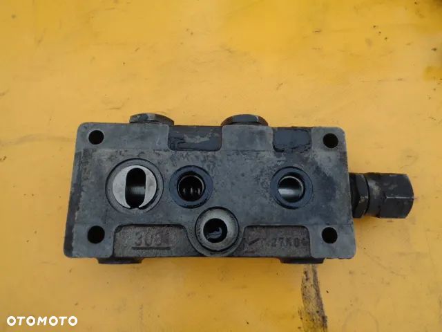 Sekcja hydrauliki plaster zawór Same Laser 150 - 11