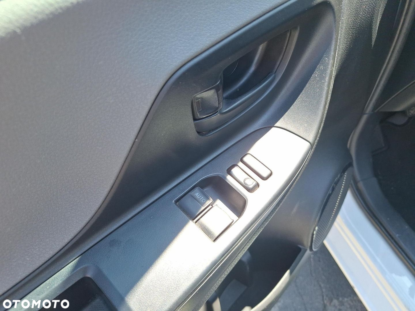 Toyota Yaris - 18