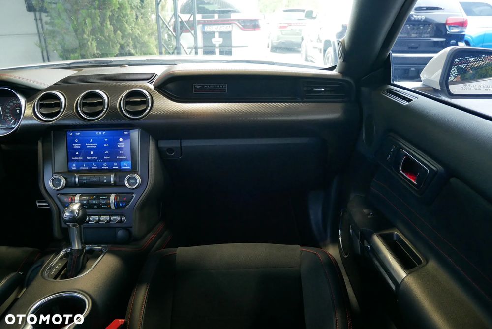 Ford Mustang - 11