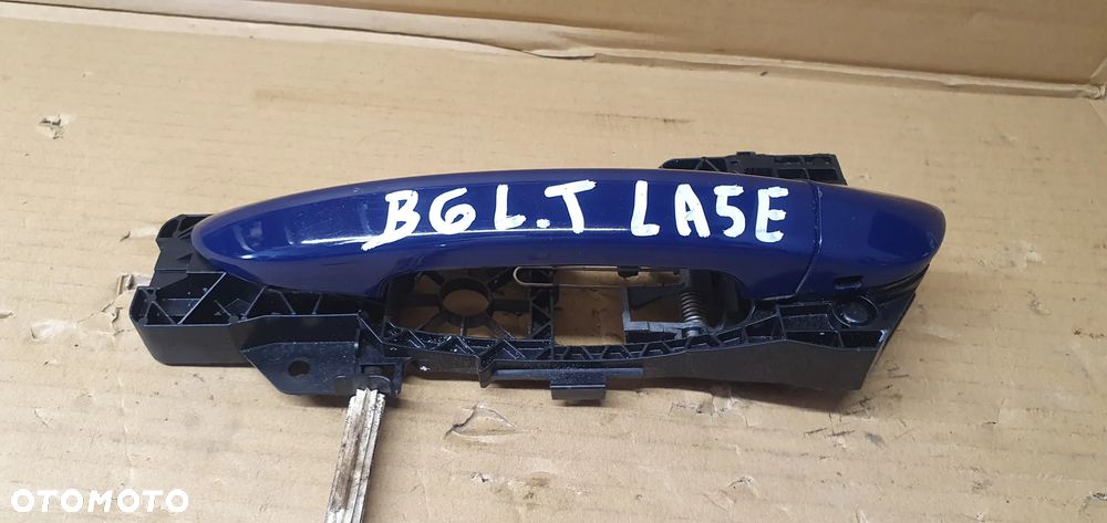 Klamka lewy tył tylna lewa mocowanie VW Passat B6 LA5E 3C0837885J - 2