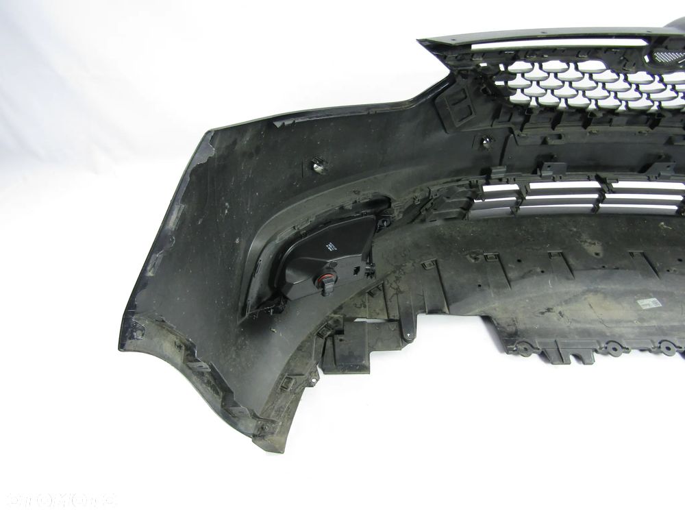 Zderzak przedni Opel Zafira C FL 16 - 19  Pdc-4  + Atrapa Kod lakieru 22X - 18