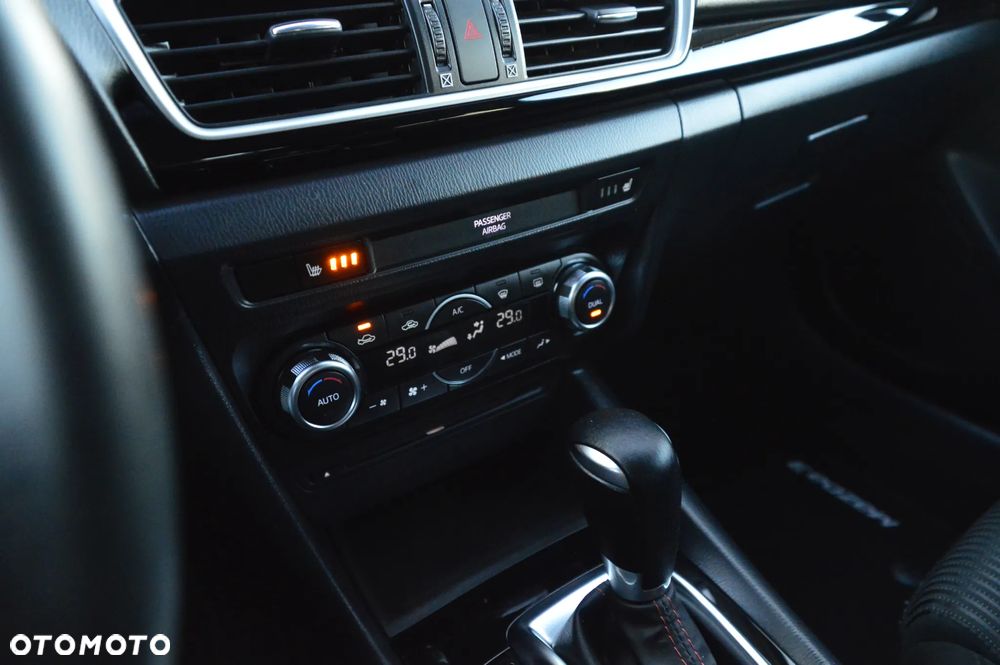 Mazda 3 - 35