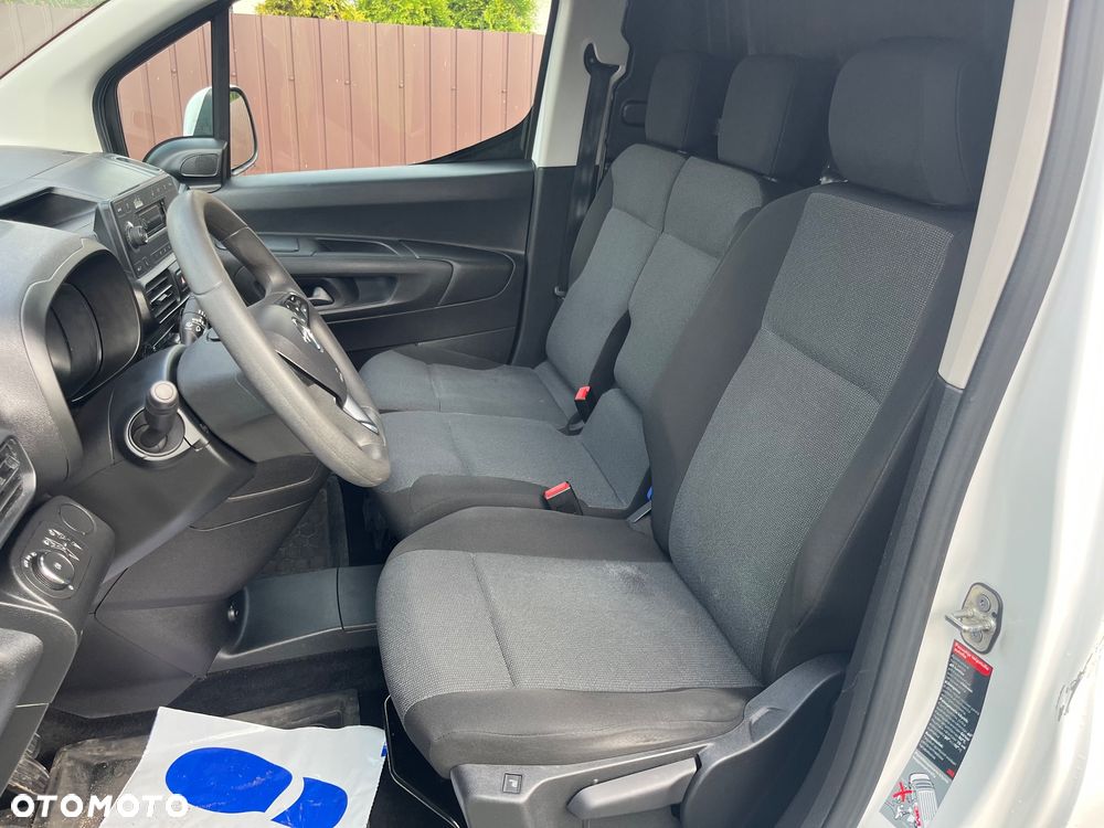 Opel Combo E L1H1 - 12