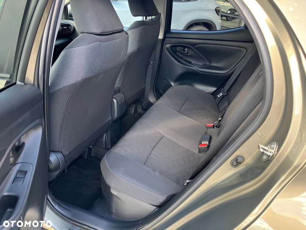 Toyota Yaris Hybrid 1.5 Selection Elegant - 23