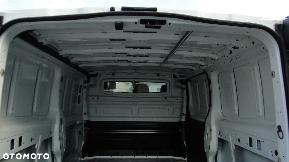 Renault Trafic - 12