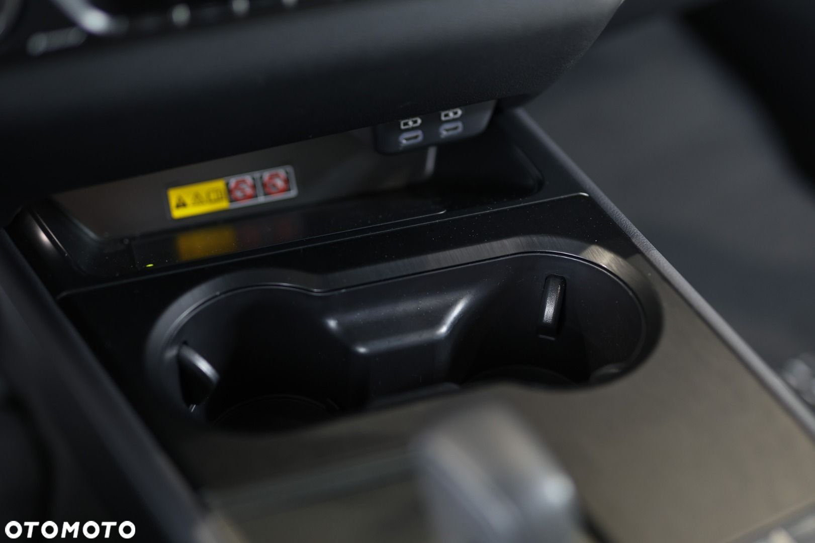 Lexus UX - 30