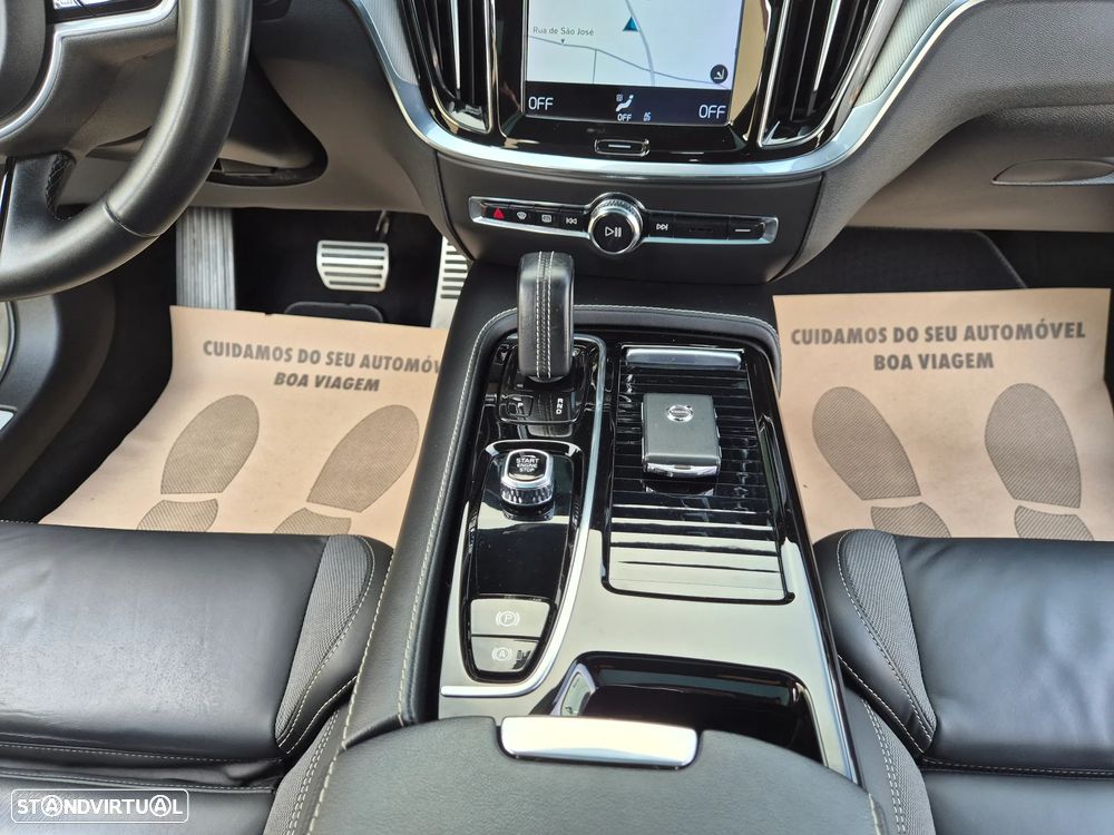 Volvo V60 2.0 T6 AWD TE R-Design - 45